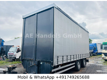 侧帘卡车