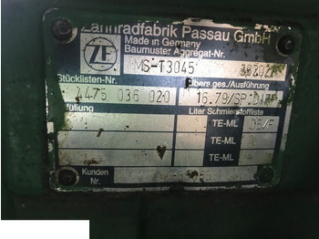 转向节 适用于 农业机械 John Deere 3215 - Zwrotnica:图2 转向节 适用于 农业机械 John Deere 3215 - Zwrotnica:图2