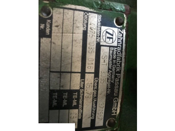 转向节 适用于 农业机械 John Deere 3215 - Zwrotnica:图3 转向节 适用于 农业机械 John Deere 3215 - Zwrotnica:图3