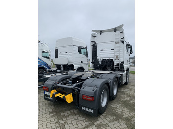 牵引车 MAN TGX 28.520 6×2-2 Dragbil：图3