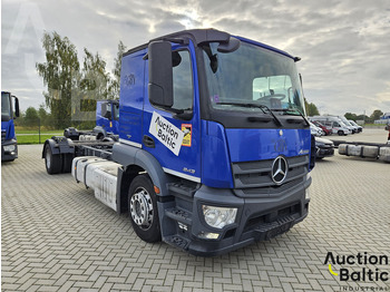 驾驶室底盘卡车 MERCEDES-BENZ Actros 1843