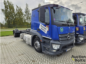 驾驶室底盘卡车 MERCEDES-BENZ Actros 1843
