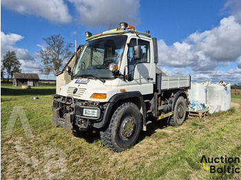 翻斗车 UNIMOG U400