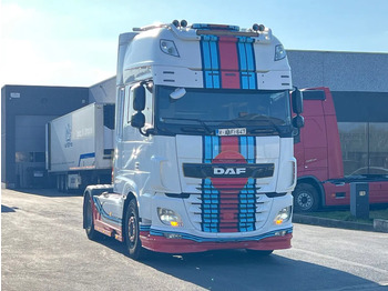 牵引车 DAF XF 530