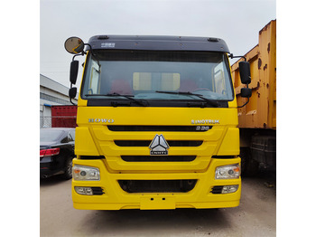 翻斗车 SINOTRUK HOWO