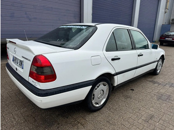 轿车 Mercedes-Benz C-Klasse **C250DIESEL**：图4