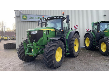 拖拉机 JOHN DEERE 6R 215