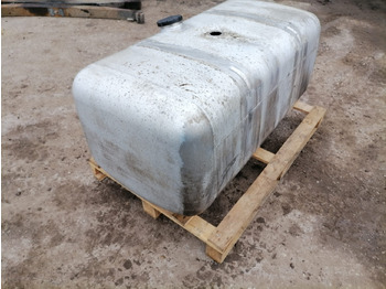 燃料箱 适用于 卡车 Mercedes-Benz Kütusepaak 390L A9604701303:图2 燃料箱 适用于 卡车 Mercedes-Benz Kütusepaak 390L A9604701303:图2
