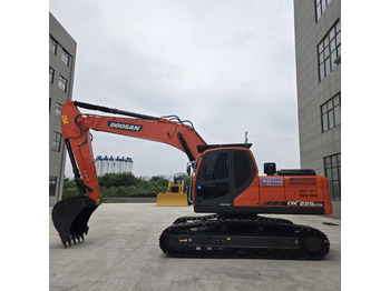 挖掘机 DOOSAN DX225