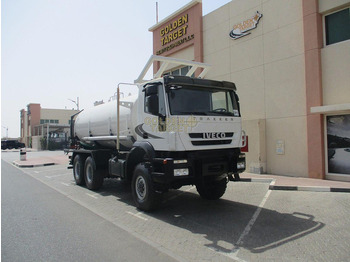 罐车 IVECO Trakker