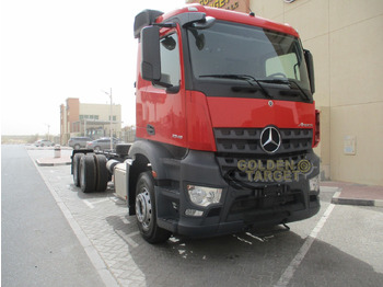 驾驶室底盘卡车 MERCEDES-BENZ Arocs