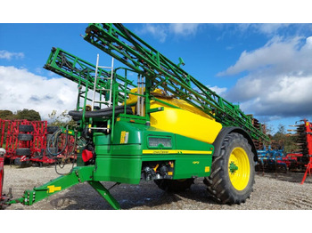 牵引式喷雾机 JOHN DEERE