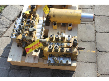 : 标题部分照片