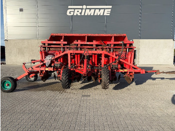 收割机 KVERNELAND