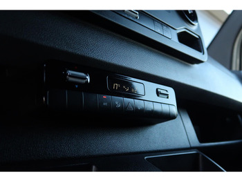 无侧窗厢式货车 Mercedes-Benz Sprinter 519 3.0 CDI L2H2 V6 AUT/ CAMERA/ 2X DEUR/ 1EIG/ CRUISE/ CLIMA/ TREKHAAK：图4