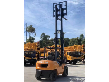 柴油叉车 TOYOTA