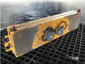 膨胀水箱 Liebherr Equalizing Reservoir:图2 膨胀水箱 Liebherr Equalizing Reservoir:图2