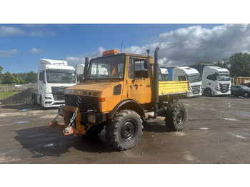 翻斗车 UNIMOG