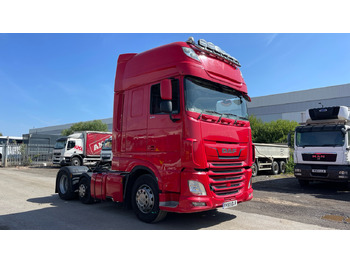 牵引车 DAF XF 530