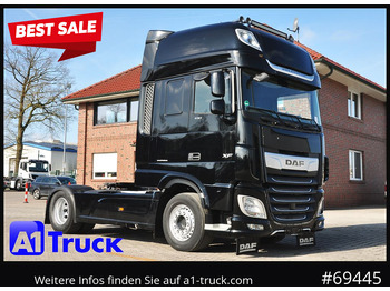 牵引车 DAF XF 530
