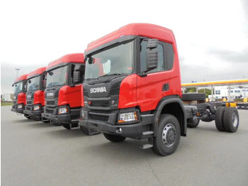 驾驶室底盘卡车 SCANIA P 450