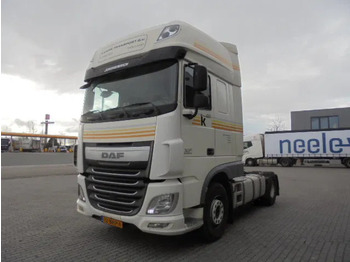 牵引车 DAF XF 440