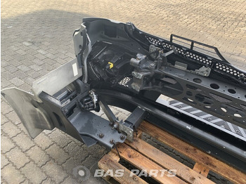 保险杠 适用于 卡车 Mercedes-Benz Antos MP4:图4 保险杠 适用于 卡车 Mercedes-Benz Antos MP4:图4