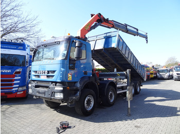 翻斗车 IVECO Trakker
