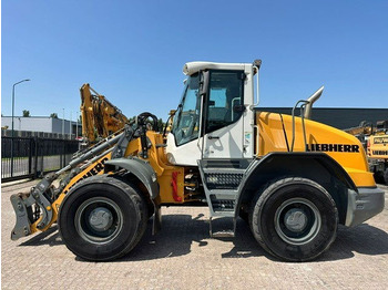 : 标题部分照片