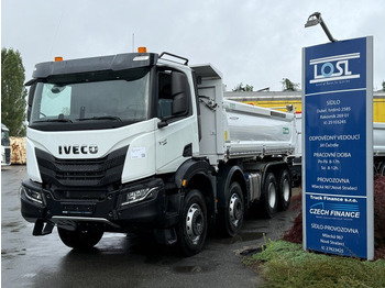 翻斗车 IVECO X-WAY