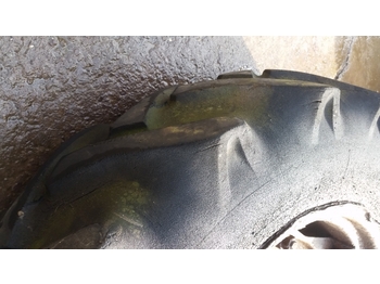车轮 适用于 拖拉机 Ford 4000 Rear Wheel And Tyre 12.4/11-28. Please Check The Description：图4