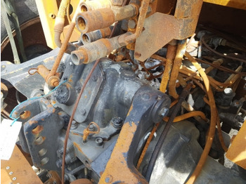 液压系统 Massey Ferguson 5400, 6400 Ser 5455 Lift Cover 4305167m2, 3796053m13, 3796054m13：图2