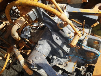 液压系统 Massey Ferguson 5400, 6400 Ser 5455 Lift Cover 4305167m2, 3796053m13, 3796054m13：图3