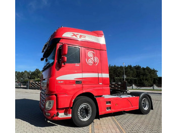牵引车 DAF XF 530