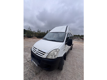 小型巴士 IVECO Daily