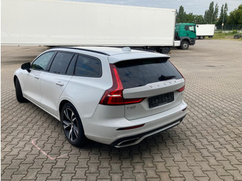旅行车 Volvo V60 T6 AWD R-Design Expression Recharge Plug-In：图3