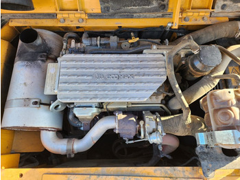 履带式挖掘机 JCB JS131LC：图4