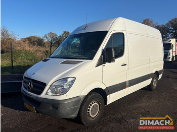 紧凑型面包车 MERCEDES-BENZ Sprinter 211