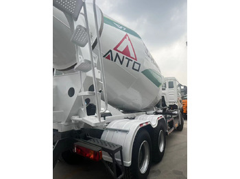 混凝土搅拌车 SINOTRUK HOWO