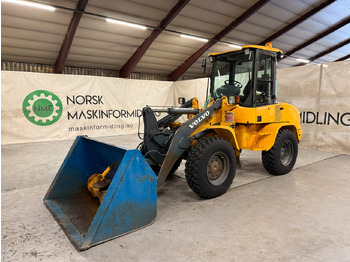 轮式装载机 VOLVO L30B