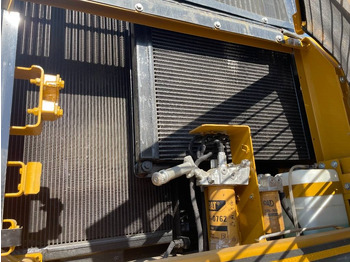 履带式挖掘机 CAT 330 D：图2