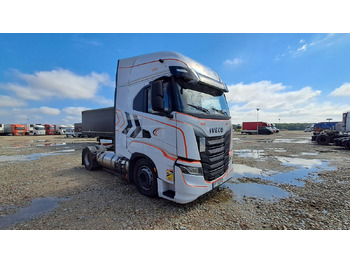 牵引车 IVECO