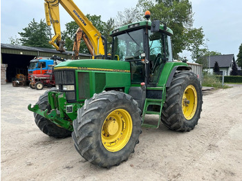 拖拉机 JOHN DEERE 7700