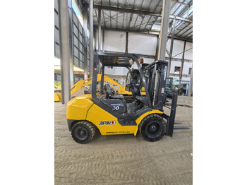 柴油叉车 KOMATSU