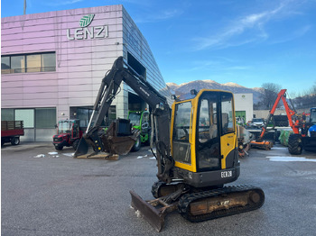小型挖掘机 VOLVO ECR28