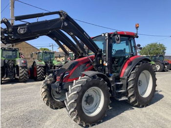 拖拉机 VALTRA