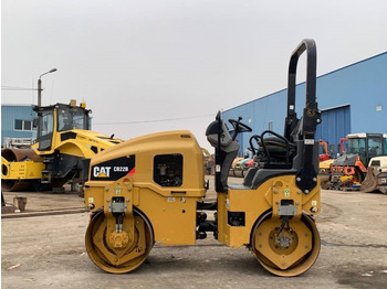 压路机 CAT CB 22B：图2