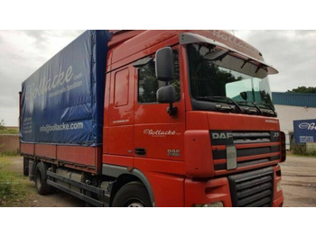 侧帘卡车 DAF XF