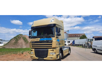 牵引车 DAF