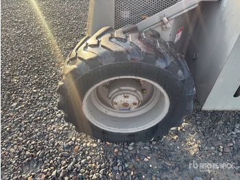 铰接臂 2007 Haulotte HA12PX 2WD Diesel Articulating Boom Lift:图5 铰接臂 2007 Haulotte HA12PX 2WD Diesel Articulating Boom Lift:图5